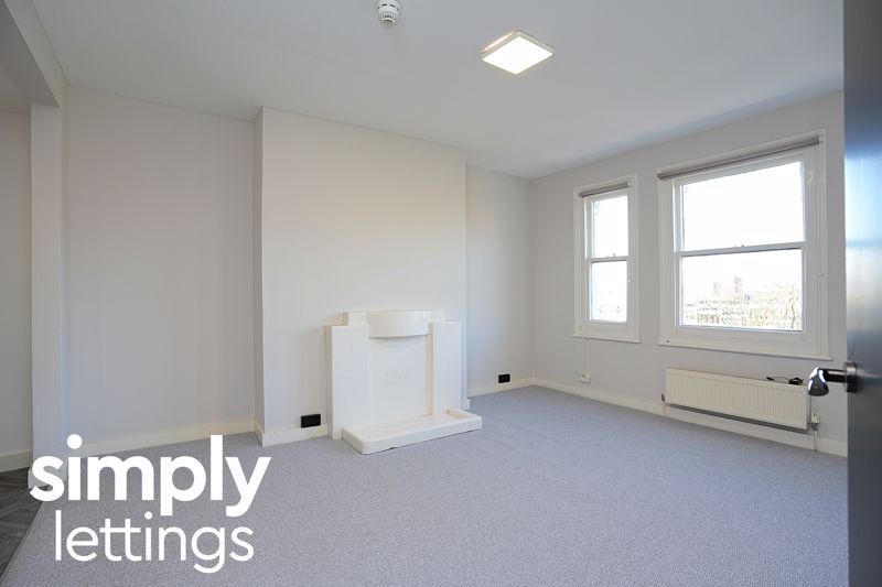 Property photo 3 of 17 Photo 3