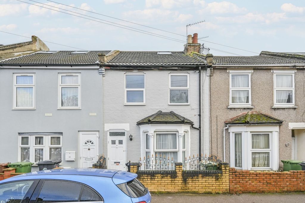 Property photo 3 of 19