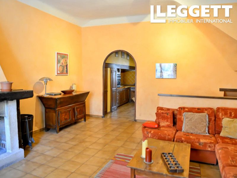 Property photo 2 of 10