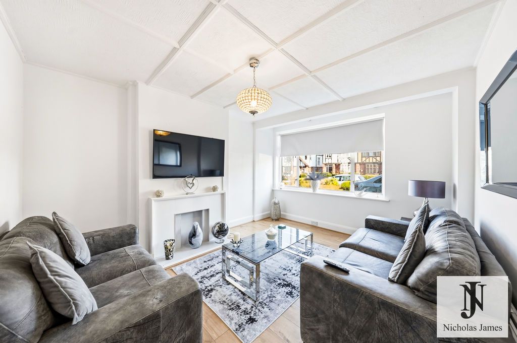 Property photo 2 of 34 Photo 18