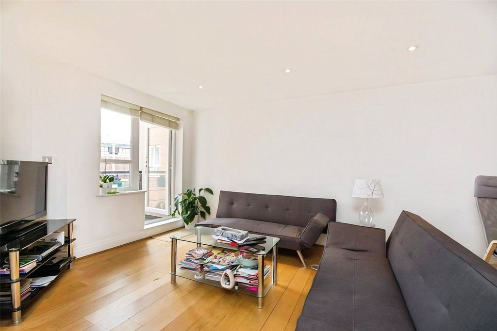 Property photo 3 of 7 Picture No. 04