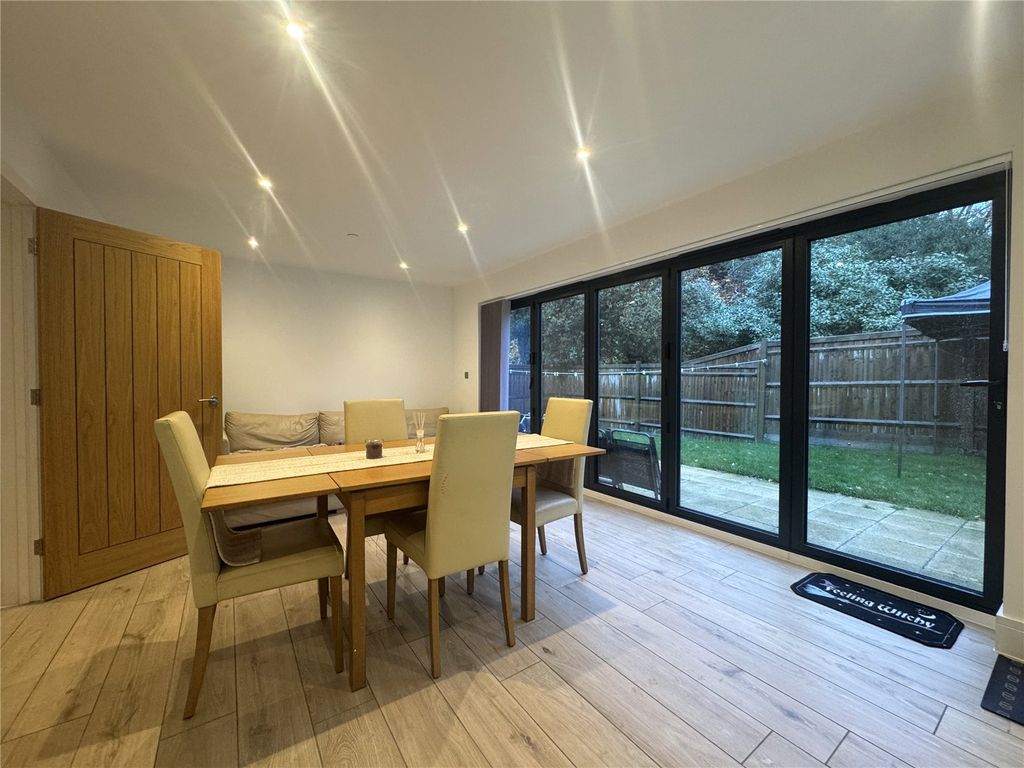 Property photo 2 of 9 Picture No. 08