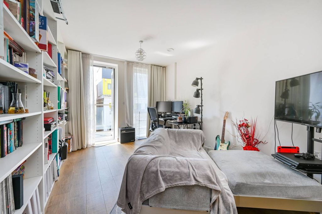 Property photo 2 of 9