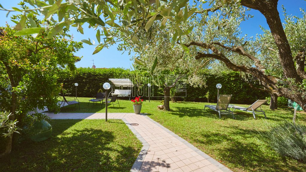 Property photo 3 of 56