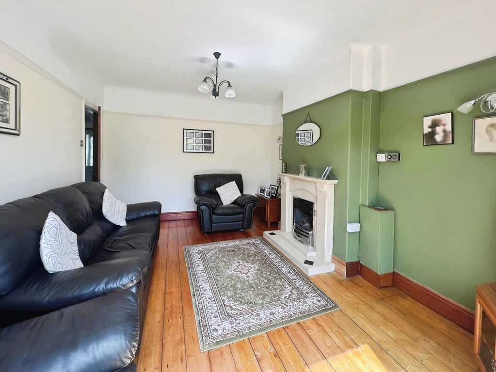 Property photo 2 of 12 Picture No. 14