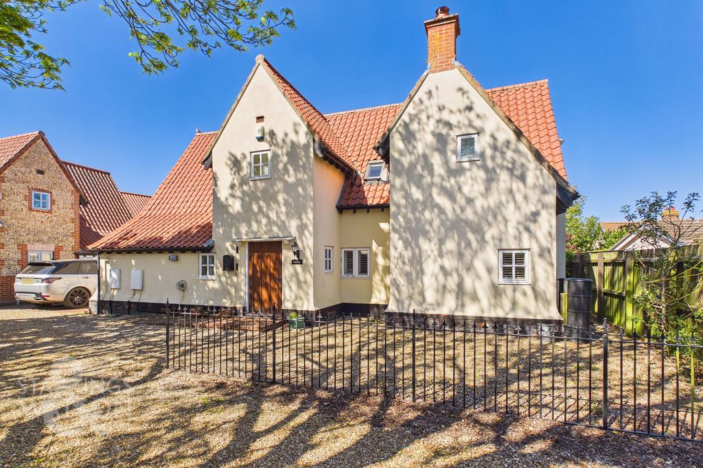 Property photo 1 of 23