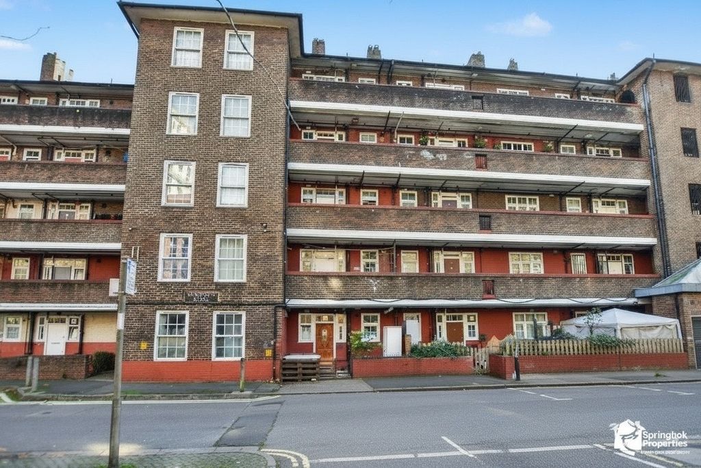 Property photo 1 of 17 Front View