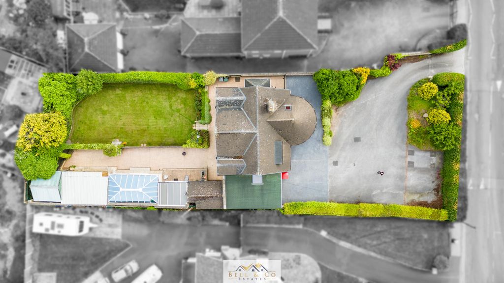 Property photo 2 of 39 Aerial 2