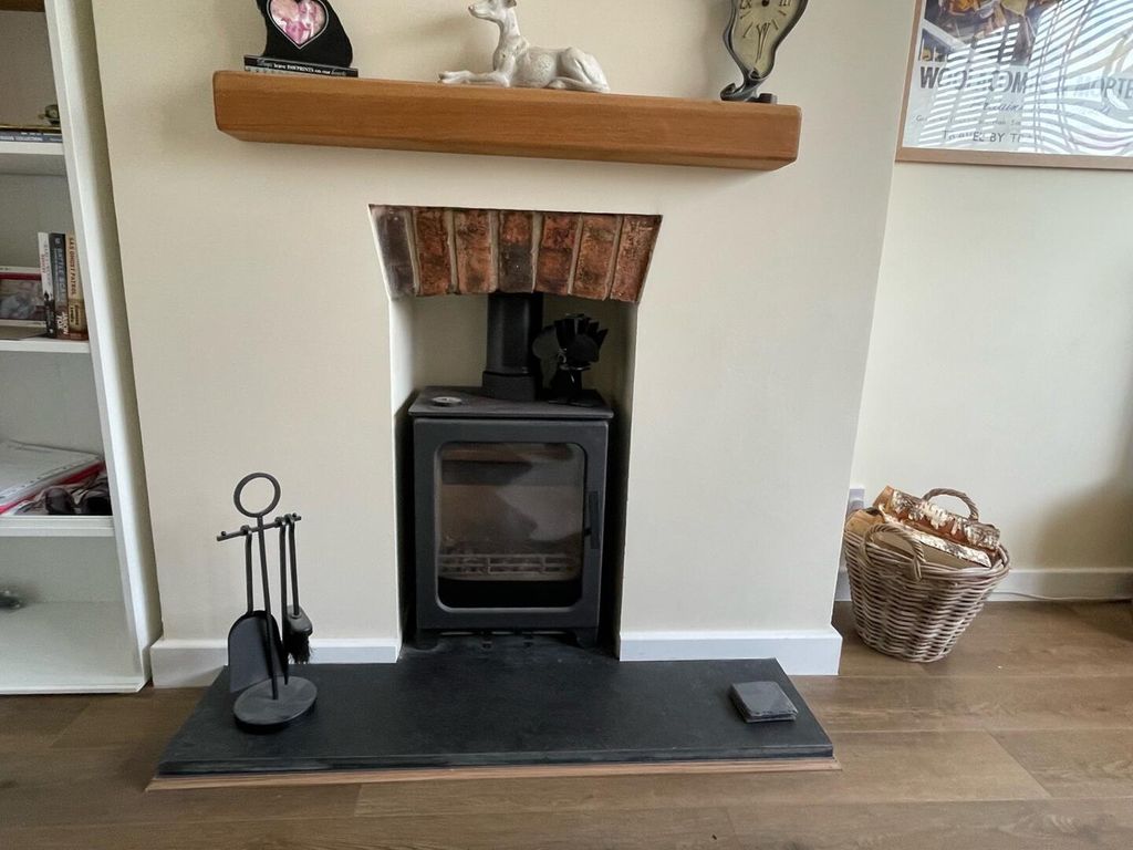 Property photo 3 of 25 Living Room