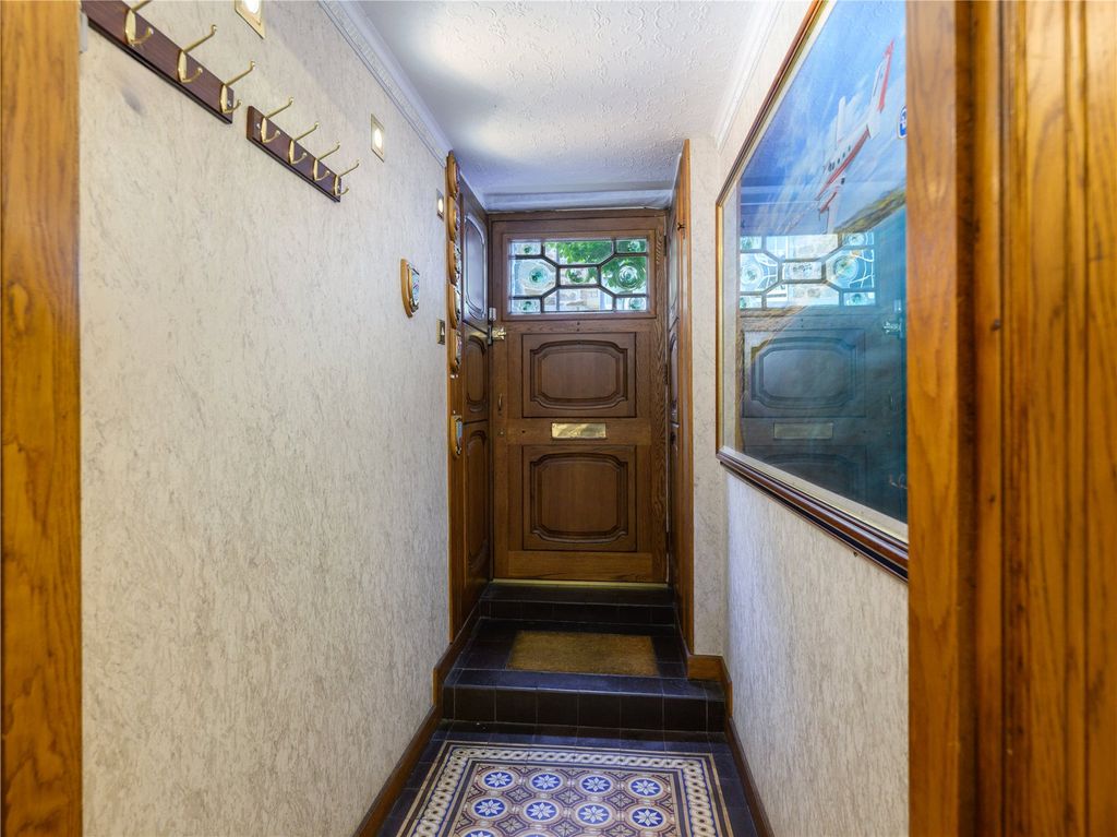 Property photo 3 of 29 Picture No. 63