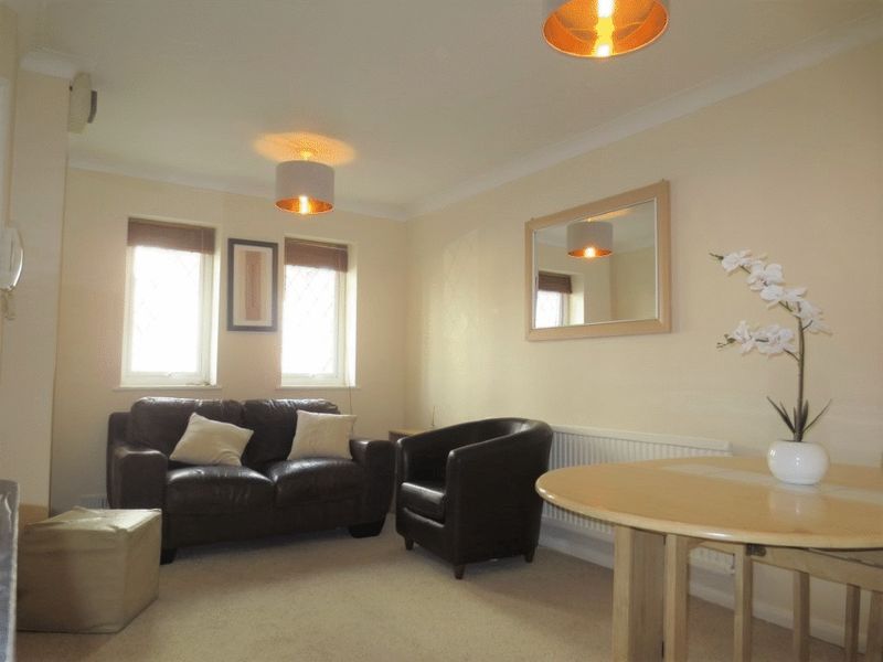 Property photo 1 of 6 Living Room