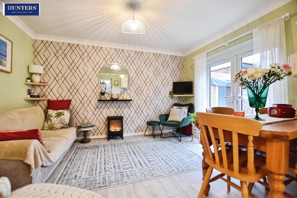 Property photo 2 of 17 Open-Plan Living Space