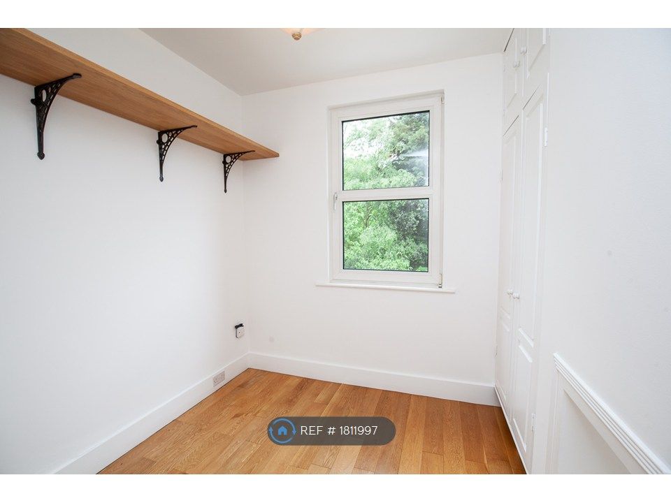 Property photo 2 of 29