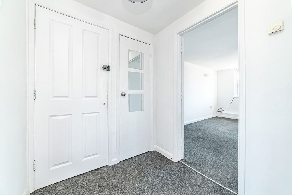 Property photo 2 of 9 Pbox-Img.Jpg