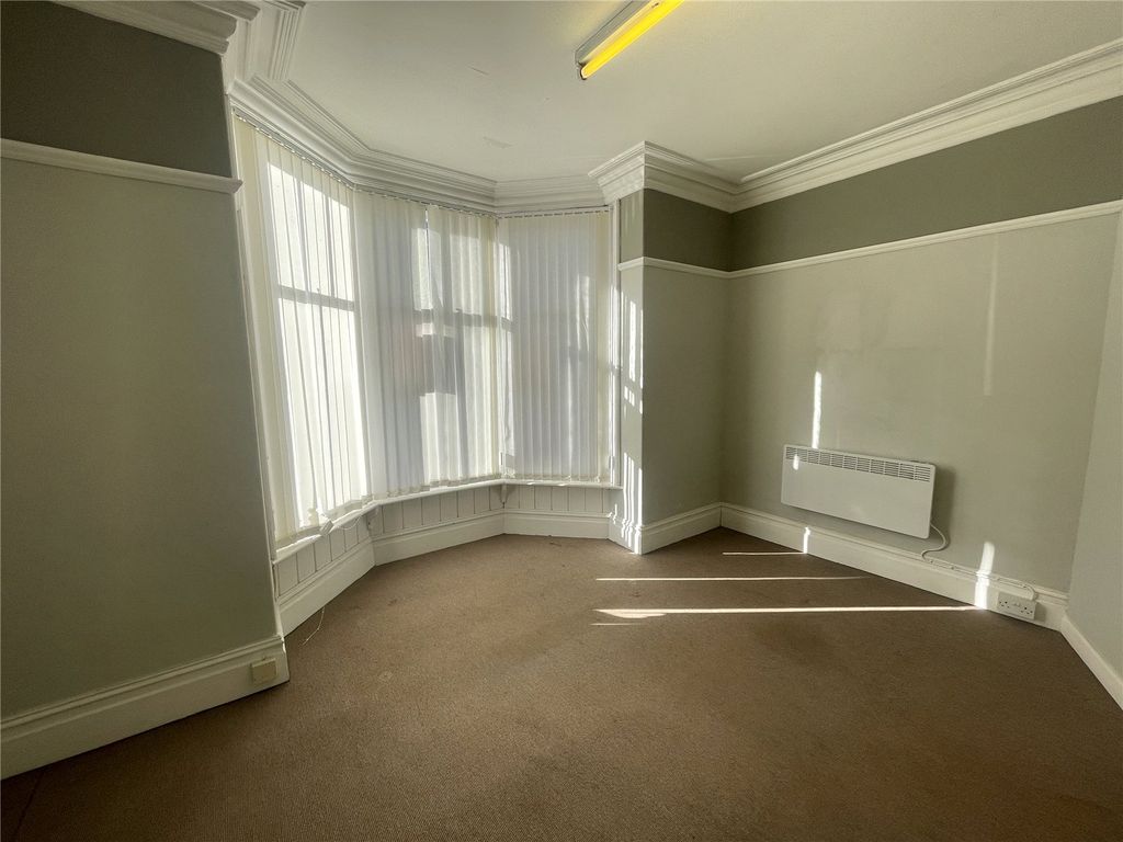 Property photo 2 of 4 Office