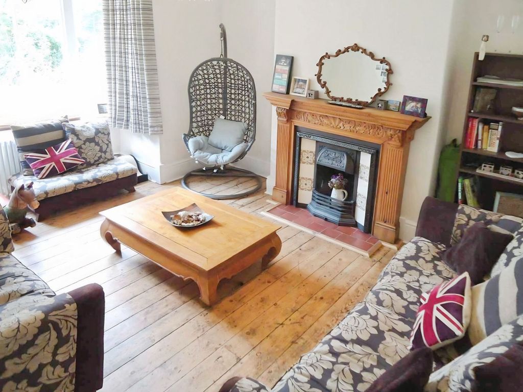 Property photo 2 of 12
