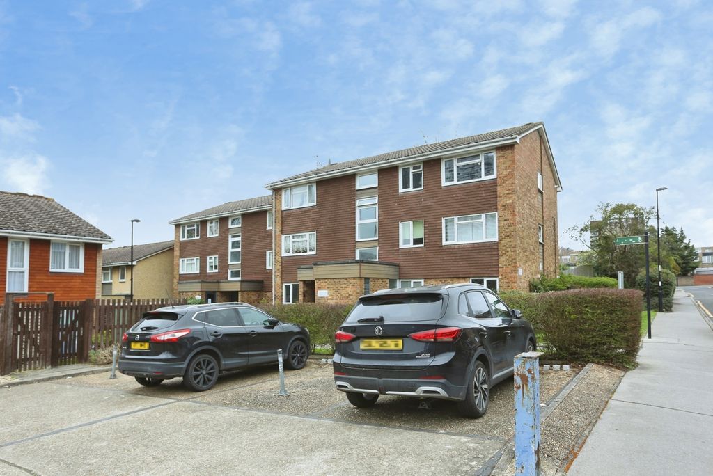 Property photo 2 of 20 Pbox-Img.Jpg