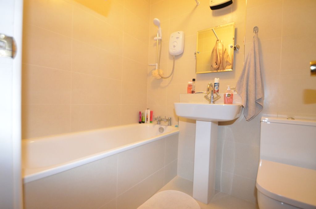 Property photo 3 of 4