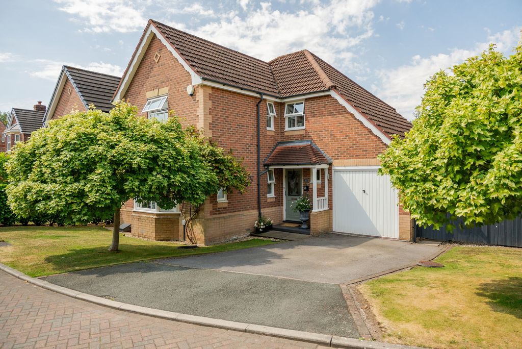 Property photo 1 of 33
