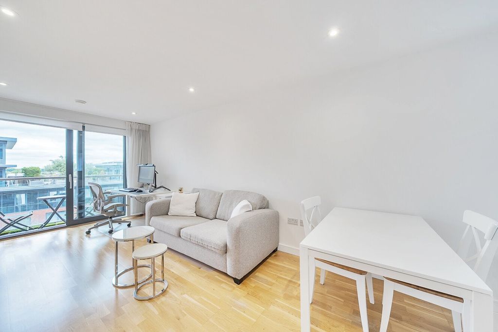 Property photo 3 of 10 Picture No. 06