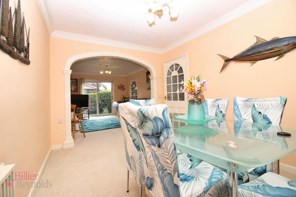 Property photo 3 of 18 Dining Room