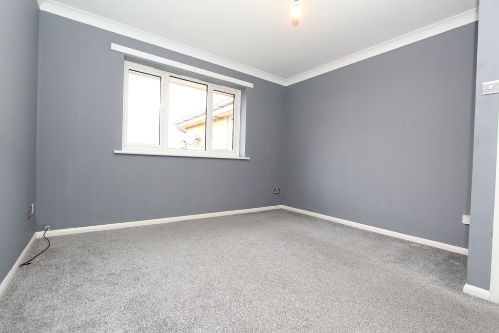 Property photo 3 of 9 Img_5066