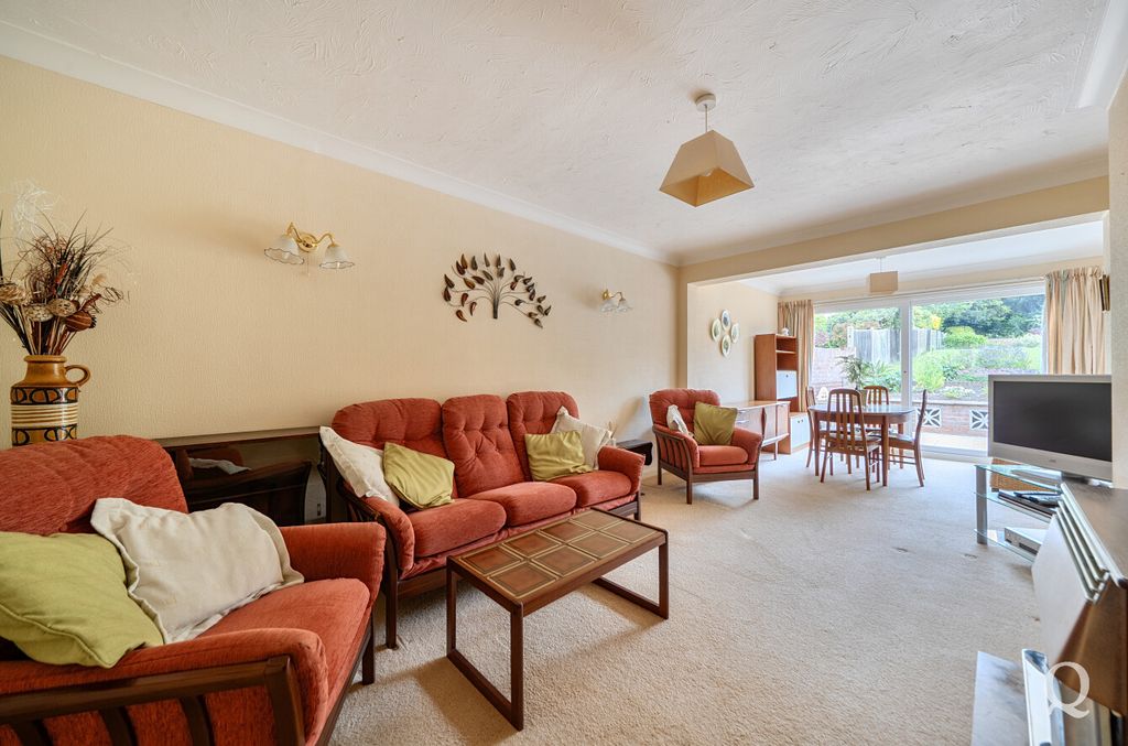 Property photo 2 of 22 91Acbf37-40F0-4Ff...