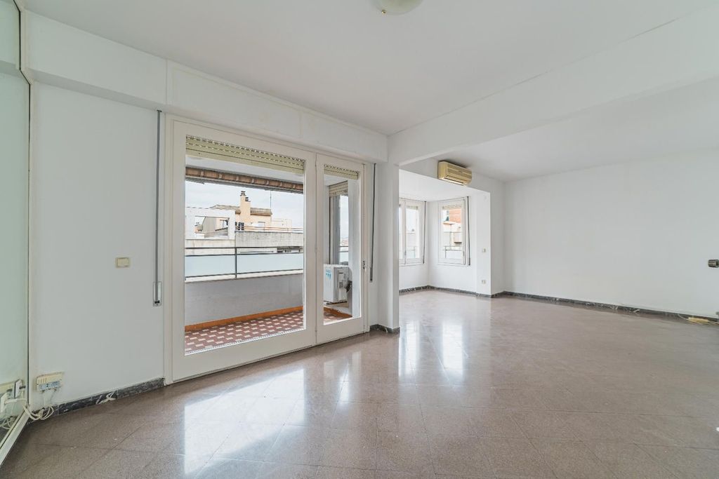 Property photo 1 of 27 Piso Alto Y Céntrico Con Ascensor, Tres Habitaciones Y Dos Terrazas.