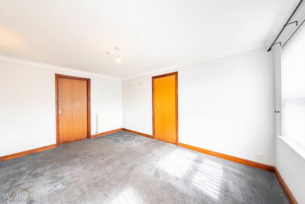 Property photo 2 of 19 Photograph