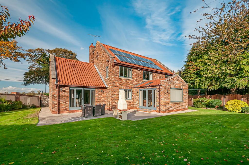 Property photo 3 of 48 Parklands45.Jpg