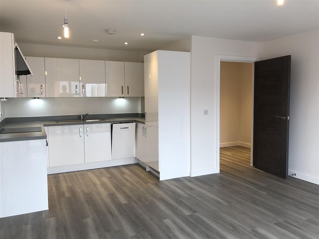 Property photo 3 of 13