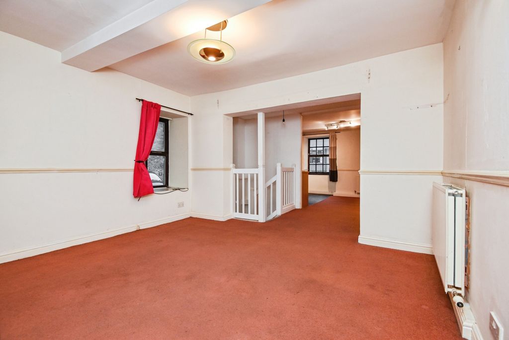 Property photo 2 of 9 Image 1