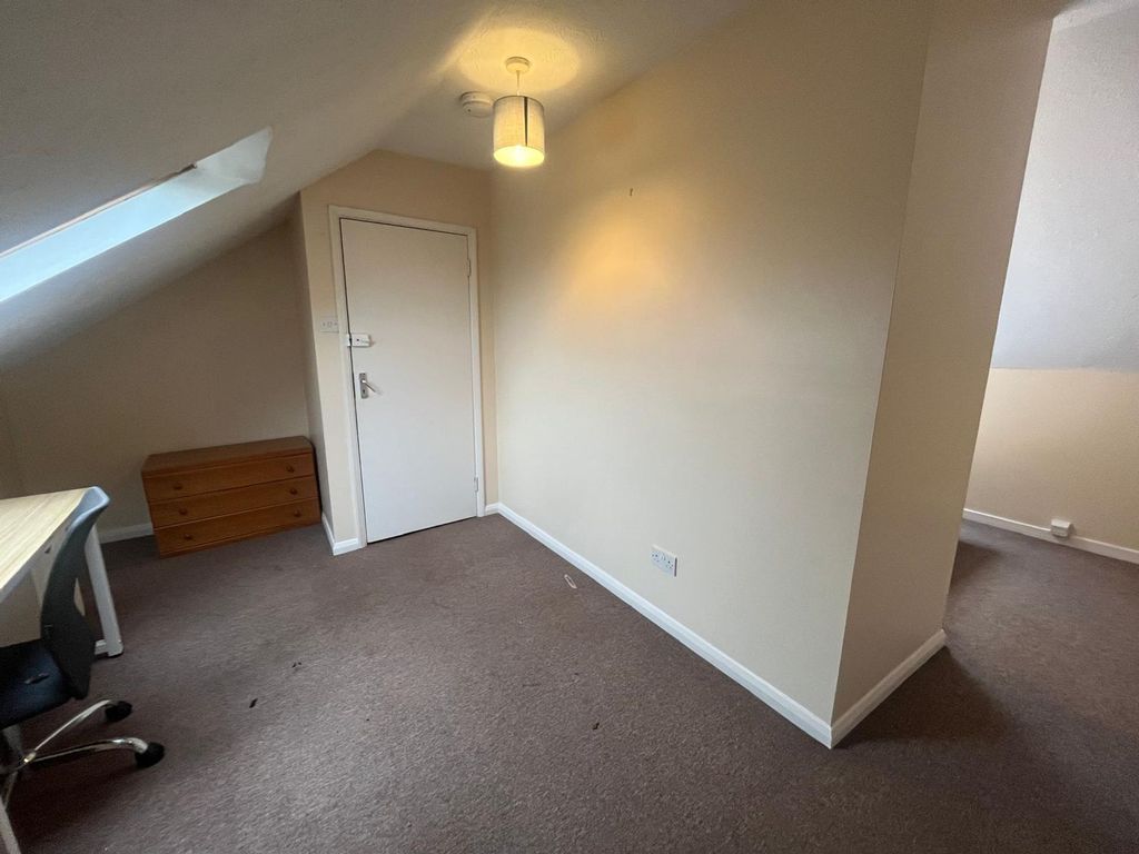 Property photo 2 of 3