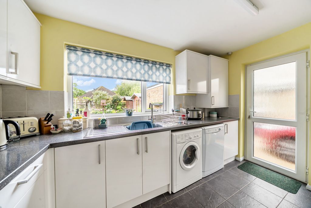 Property photo 2 of 13 Kitchen