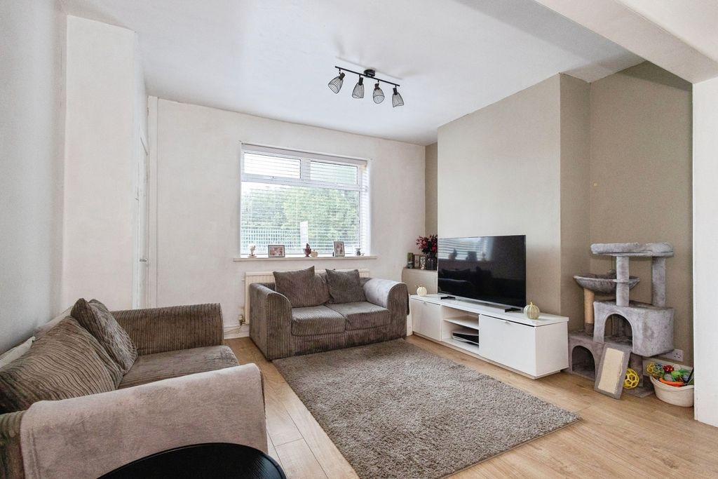 Property photo 3 of 23 Pbox-Img.Jpg