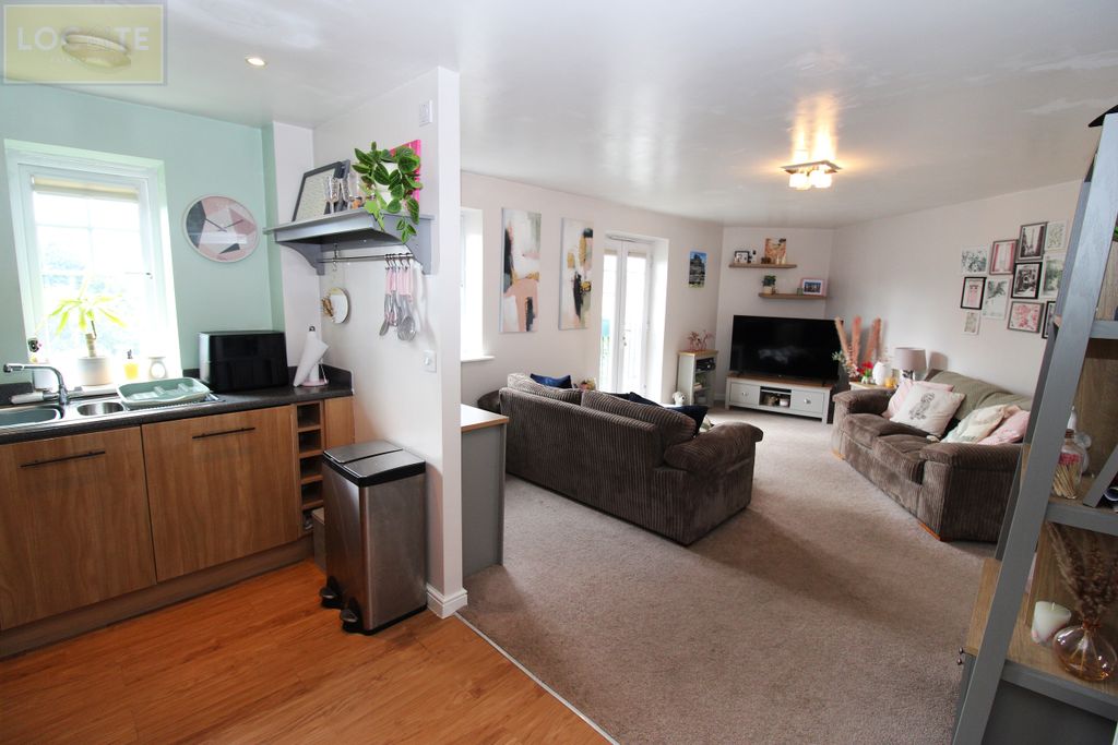 Property photo 3 of 13 Img_9933.Jpg
