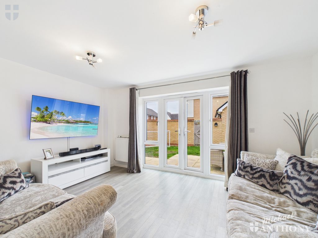 Property photo 3 of 16 Cam03218G0-Pr0793-Still013