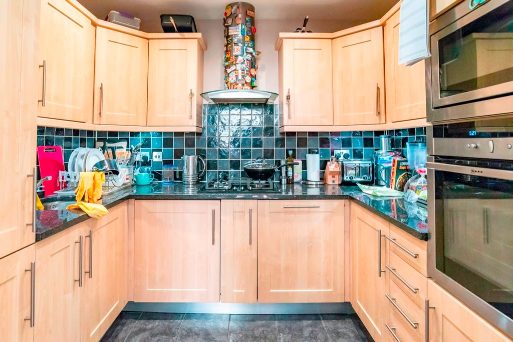 Property photo 3 of 10