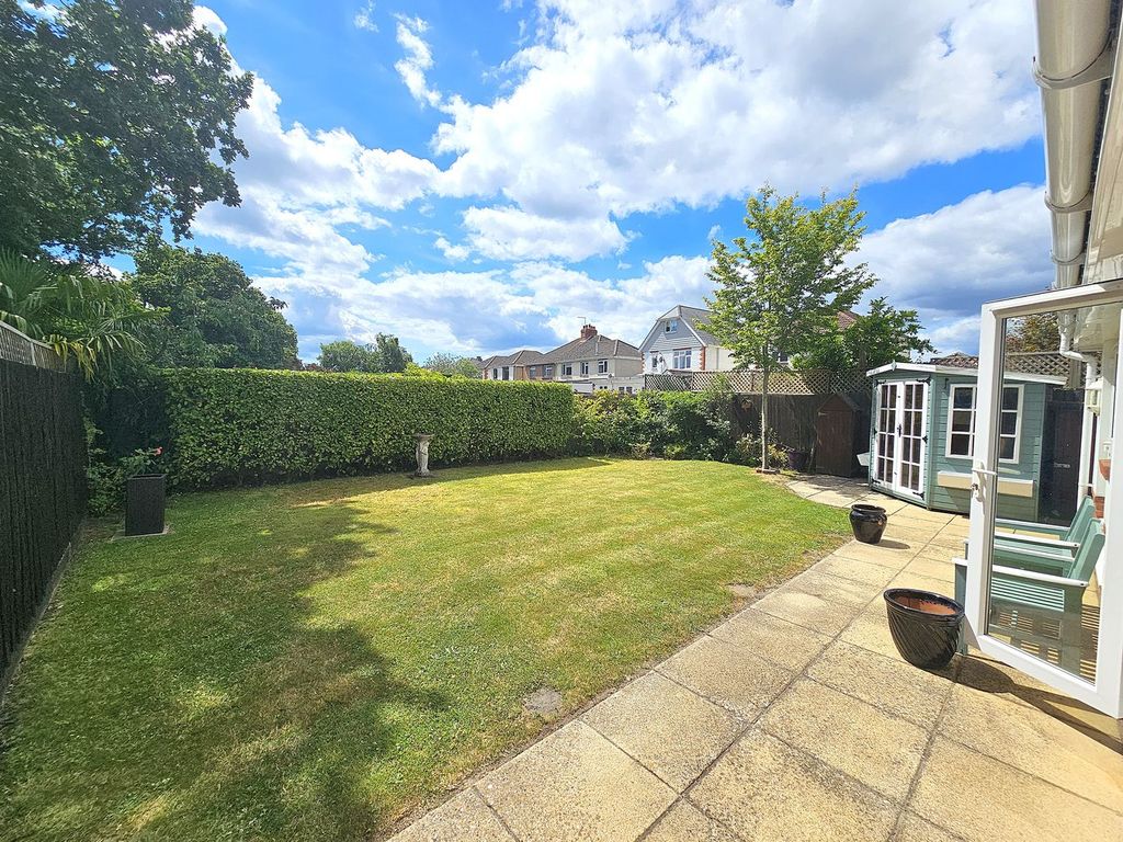 Property photo 2 of 34