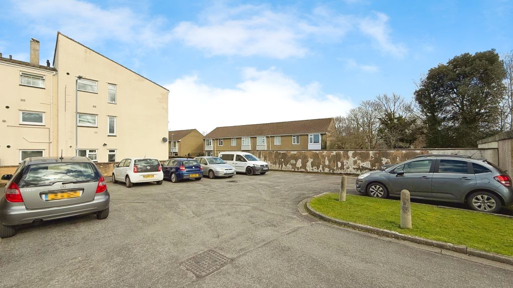 Property photo 3 of 14 Communal Parking Area