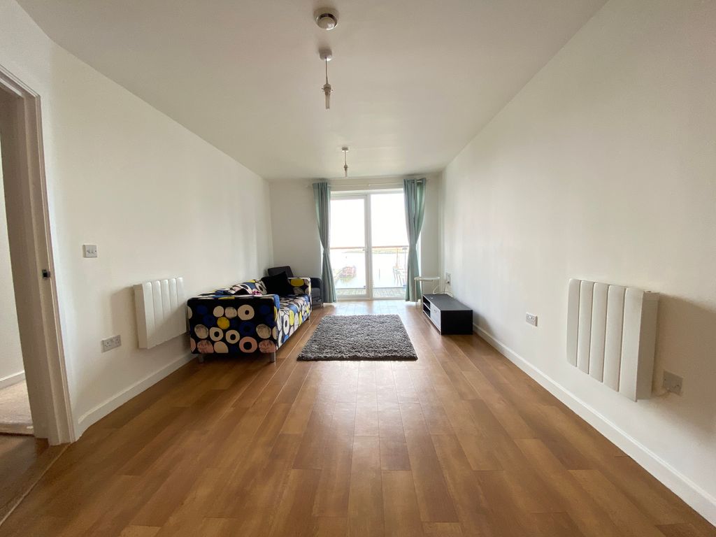 Property photo 1 of 8 Photo 9
