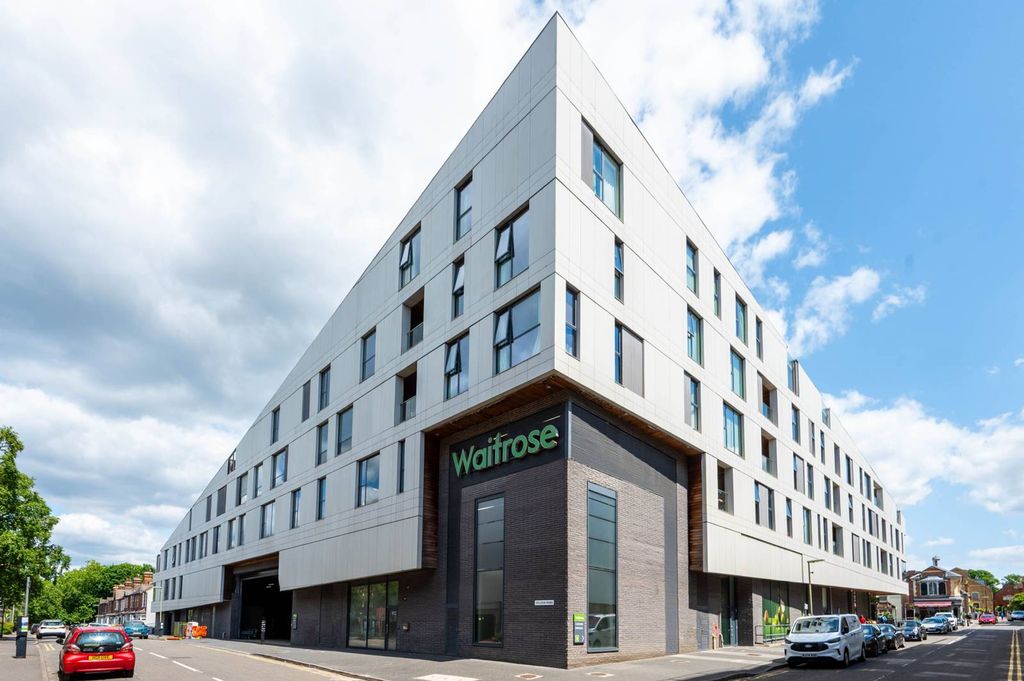 Property photo 2 of 18