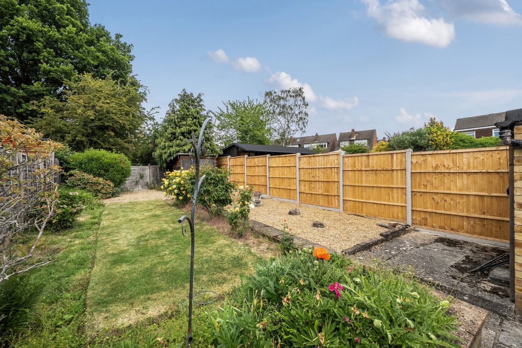 Property photo 2 of 17 1299753-30-682Dcb...