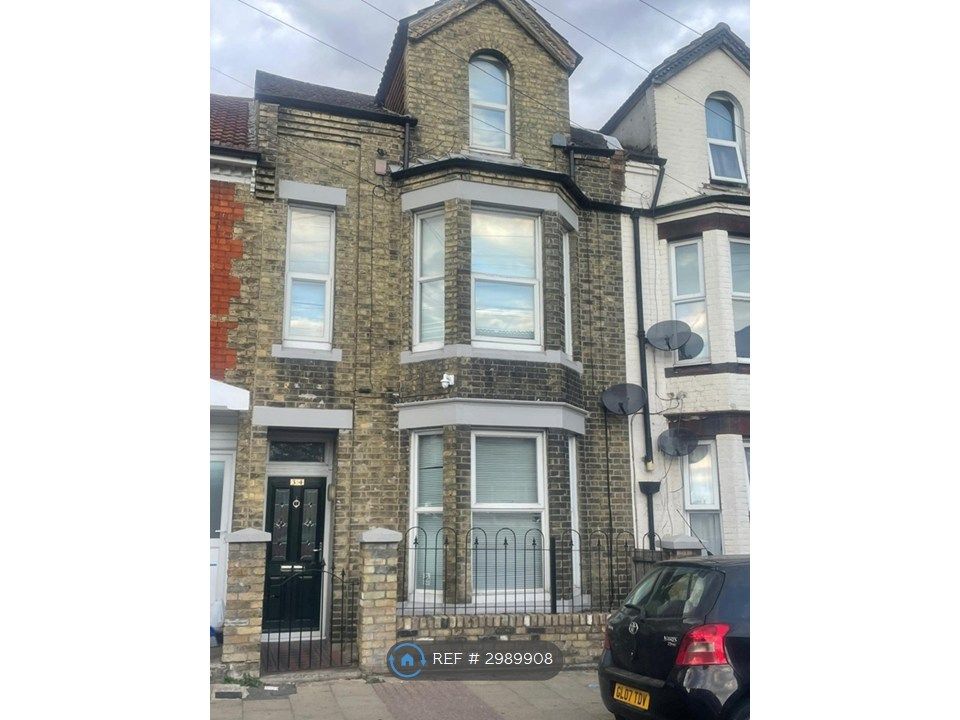 Property photo 1 of 2