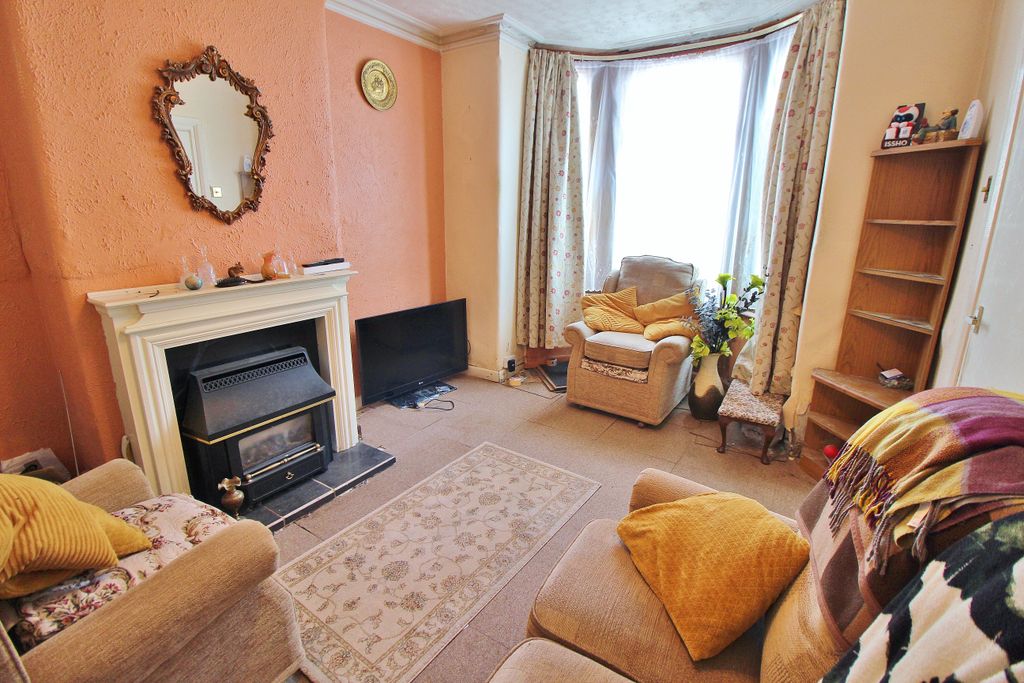 Property photo 3 of 7