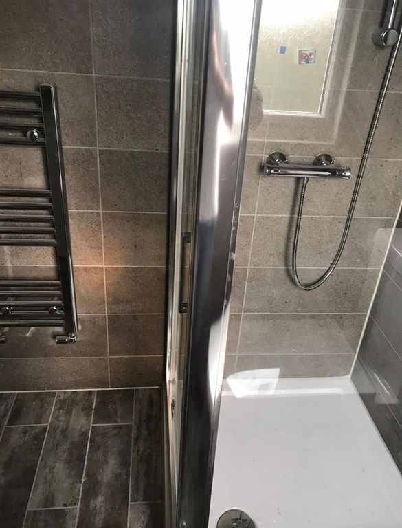 Property photo 2 of 3 Fremantle Bathroom.Jpg