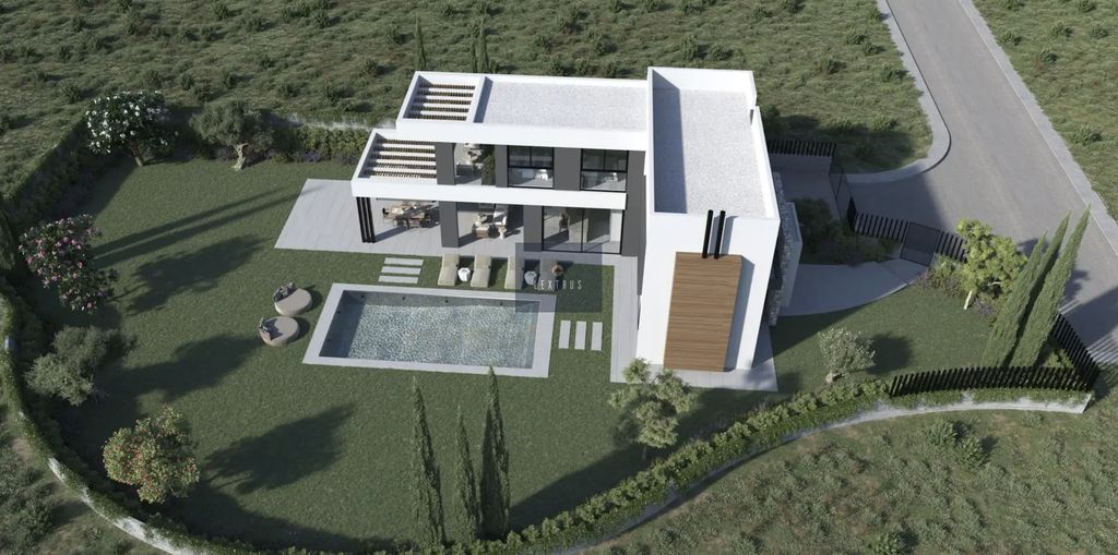 Property photo 3 of 4