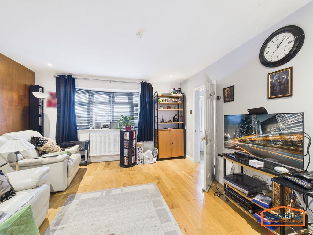 Property photo 3 of 19