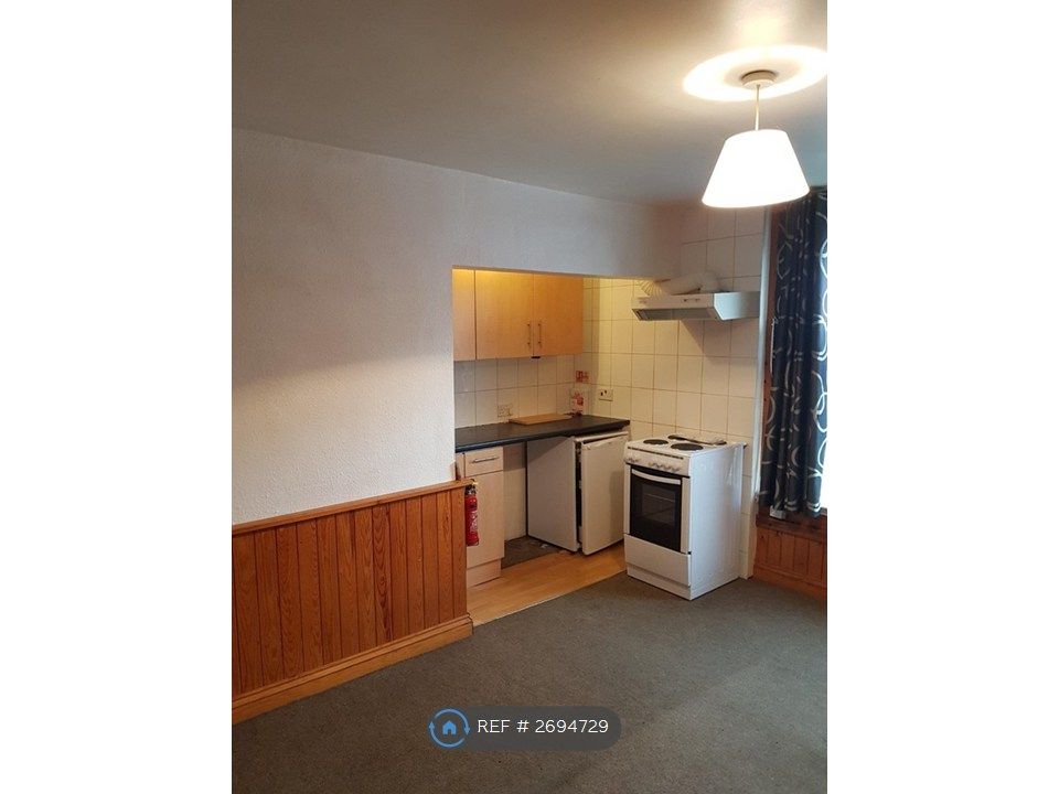 Property photo 2 of 6 Kitchen Area