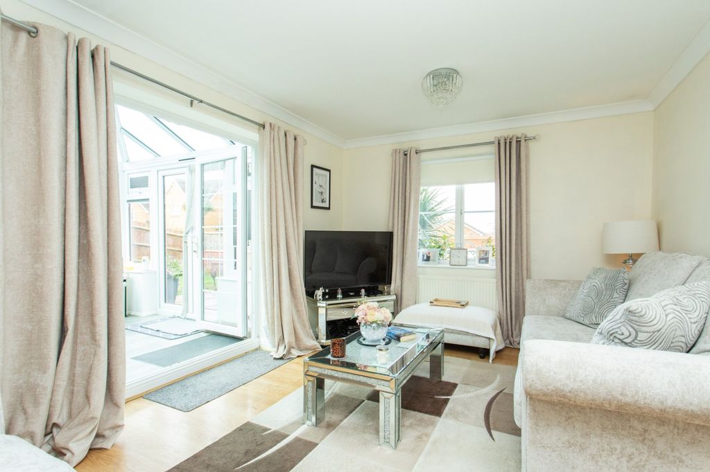 Property photo 2 of 17 Picture 2